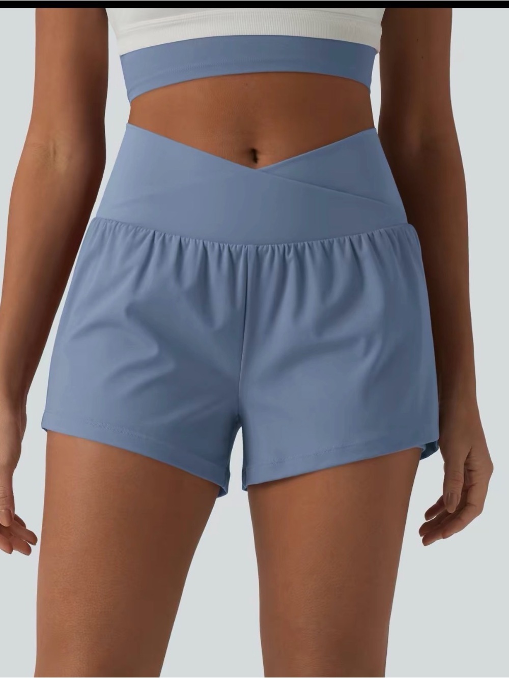 NWT HALARA 2 in 1 yoga shorts